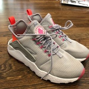 Nike Women’s Huraches